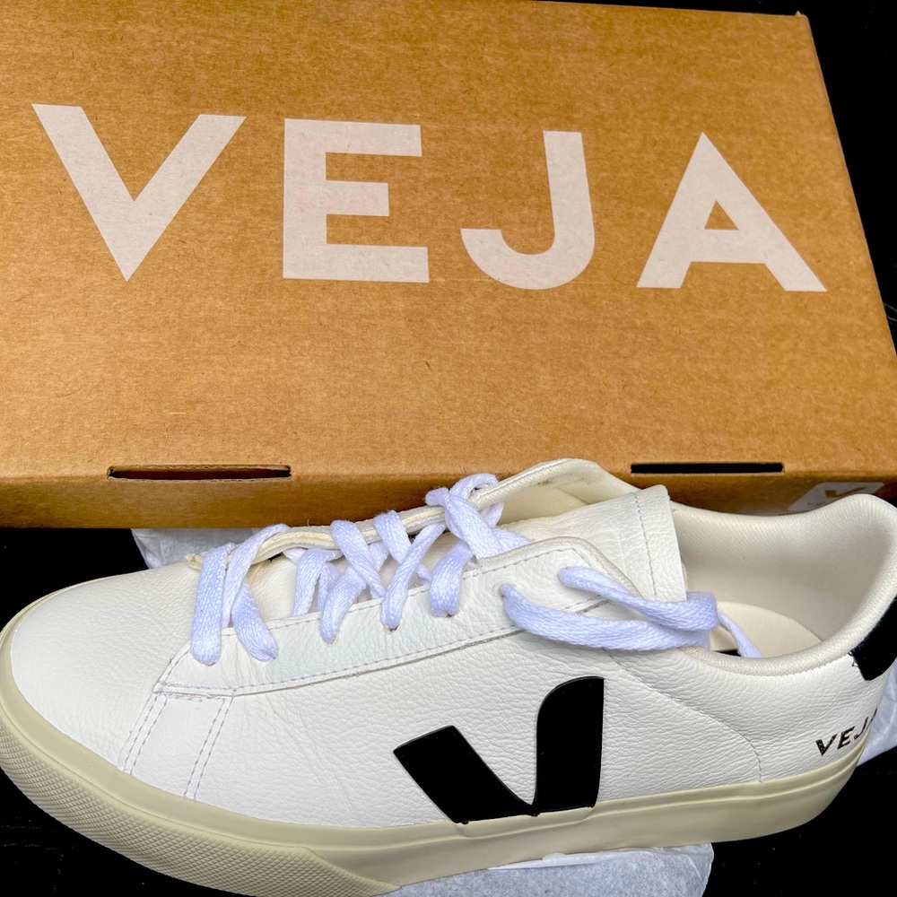 Veja Campo- 7.5 US Brand new with box-price is firm